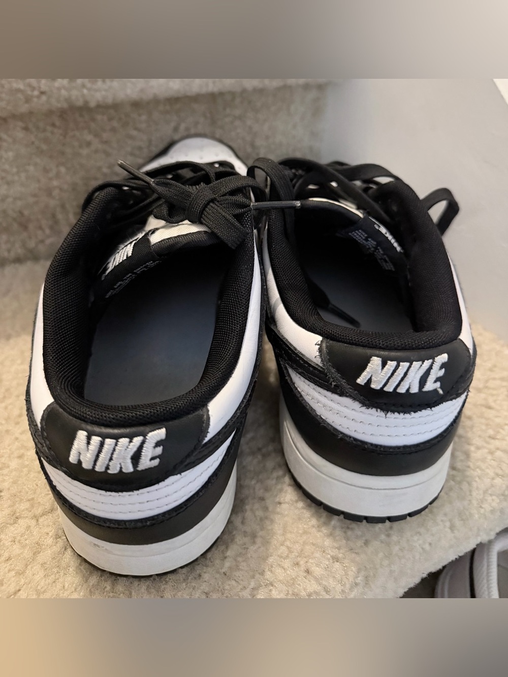 Nike Dunk Low Panda Black White Men’s Size 9 – Good Condition - Picture 2 of 8